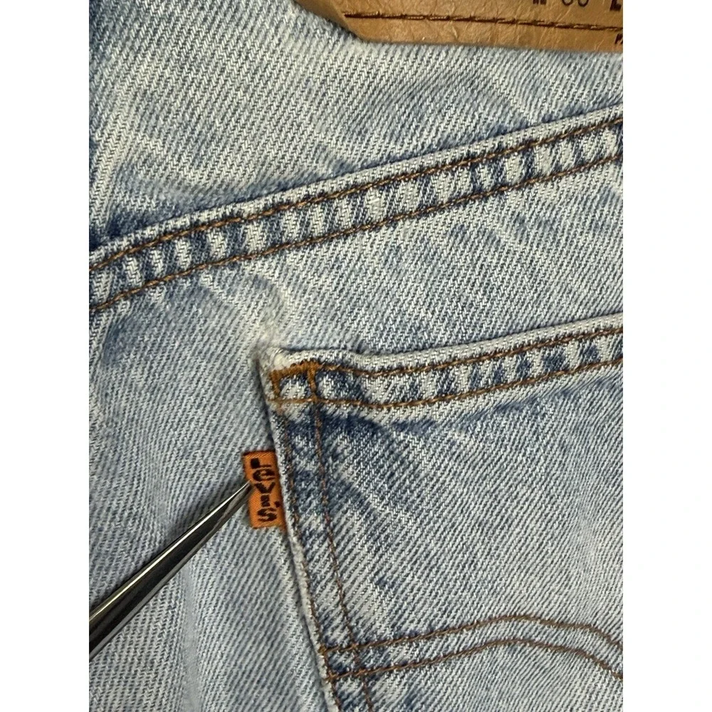 Vintage 1997 Levi's 550 Orange Tab Cut Off Denim Shorts Men's 34 Light Wash 1041